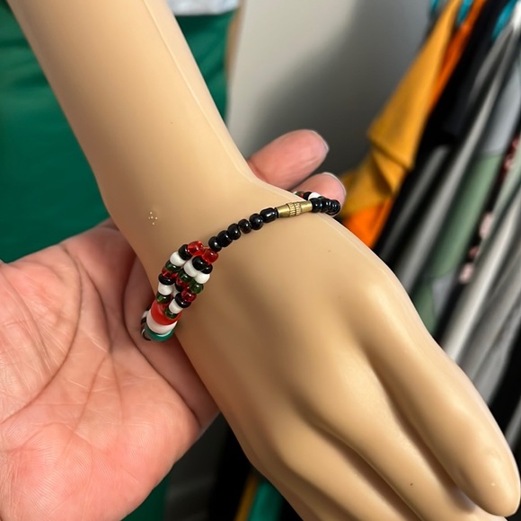 Hand Crafted Bracelet - Picture 2 of 3